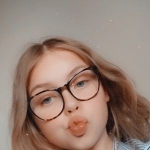 Meet your Posher, Marisa